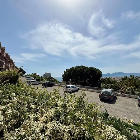 Apartamento B084-confort Et Serenite Piscine Et Stationnement
