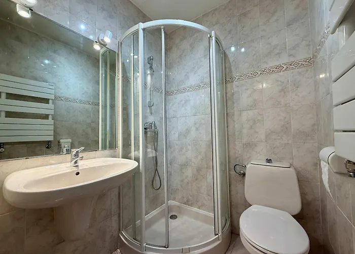 B084-confort Et Serenite Piscine Et Stationnement * カンヌ