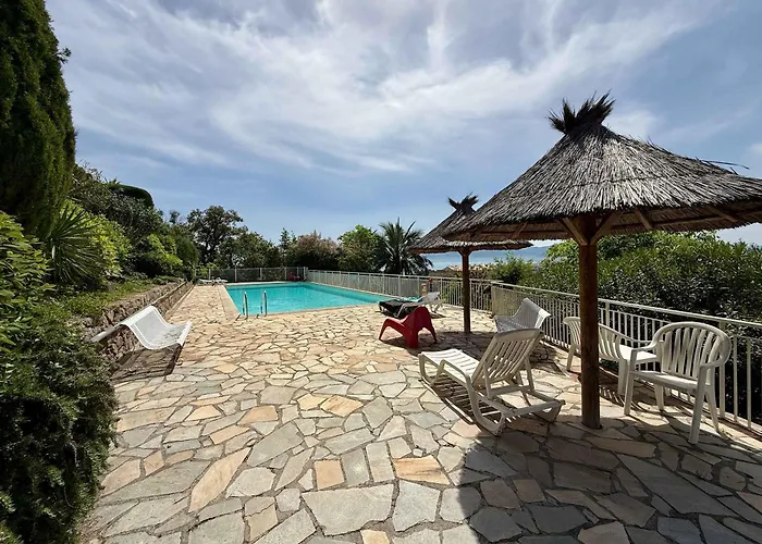 B084-confort Et Serenite Piscine Et Stationnement アパート *